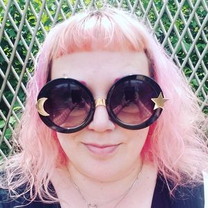 Meet your Posher, Holly